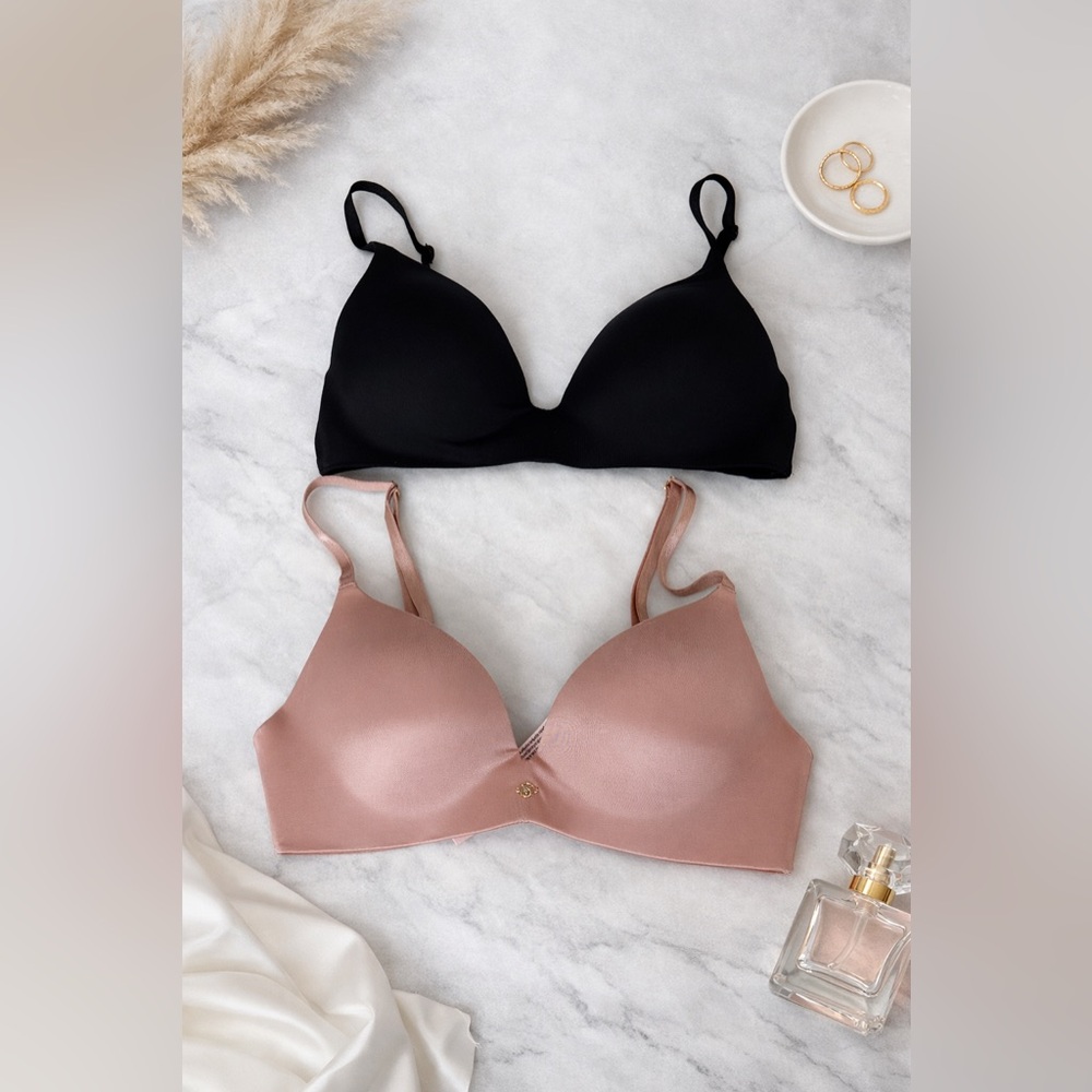 VICTORIA’S SECRET BLACK & TAN BRA DUO – SIZE 32C